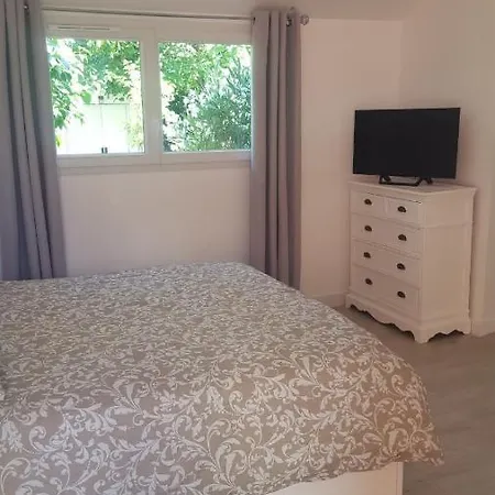 Apartment Ty-yan Tours