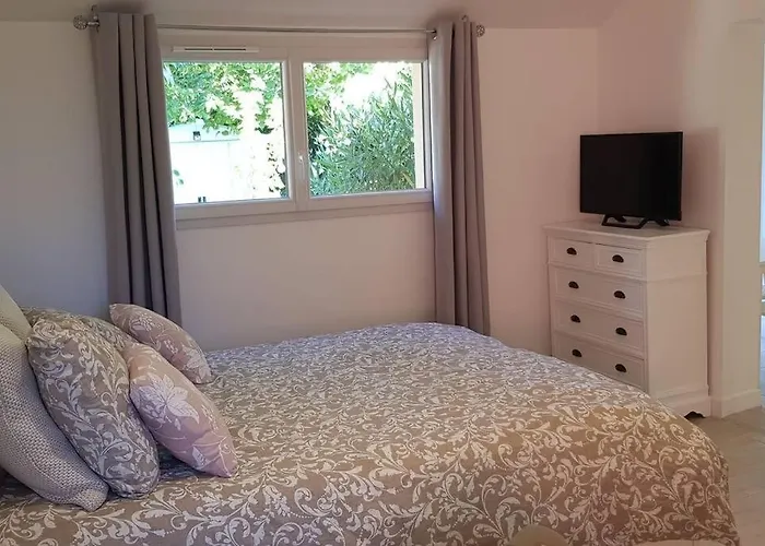 Apartment Ty-yan Tours